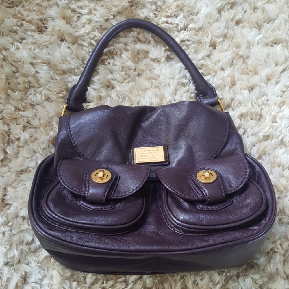 SOLD ! Marc Jacobs Dark Plum Bag with Gold Accents - Picture 5 of 6